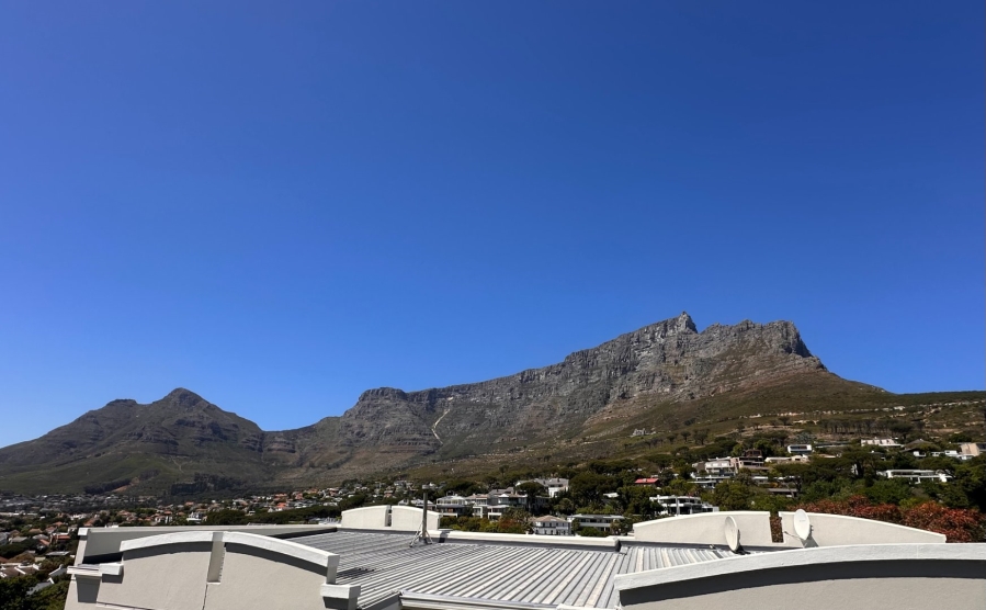 4 Bedroom Property for Sale in Higgovale Western Cape